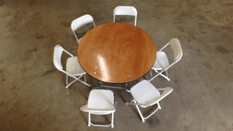 60" Round Children Table and 6 Chairs