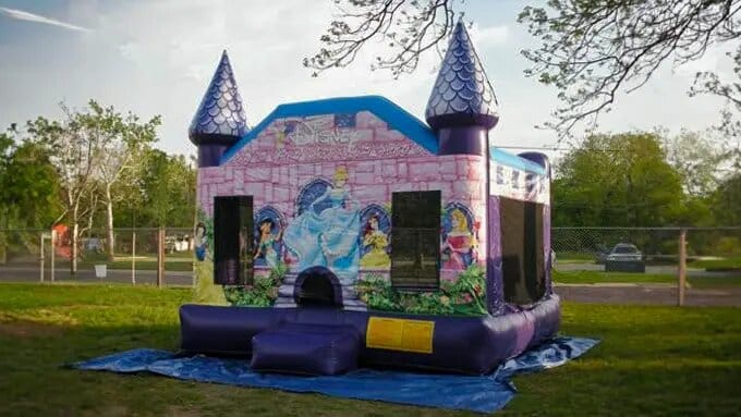 Bounce Houses Rental