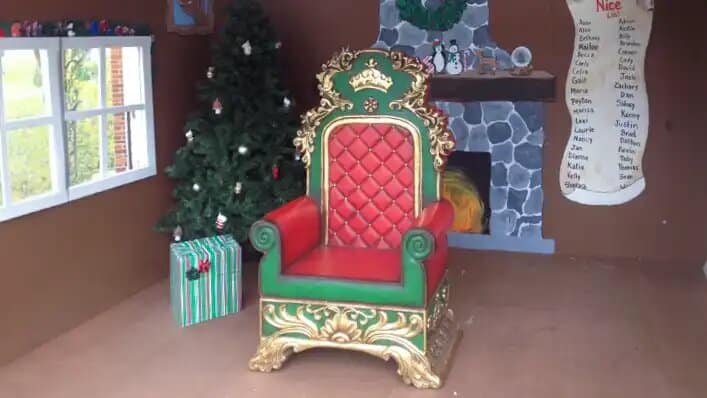 santa-claus-king-throne-christmas-chair-rentals-2